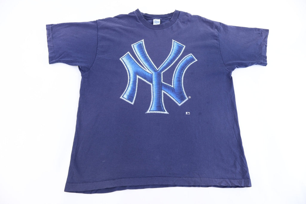 1996 New York Yankees Baseball T-shirt product image 1
