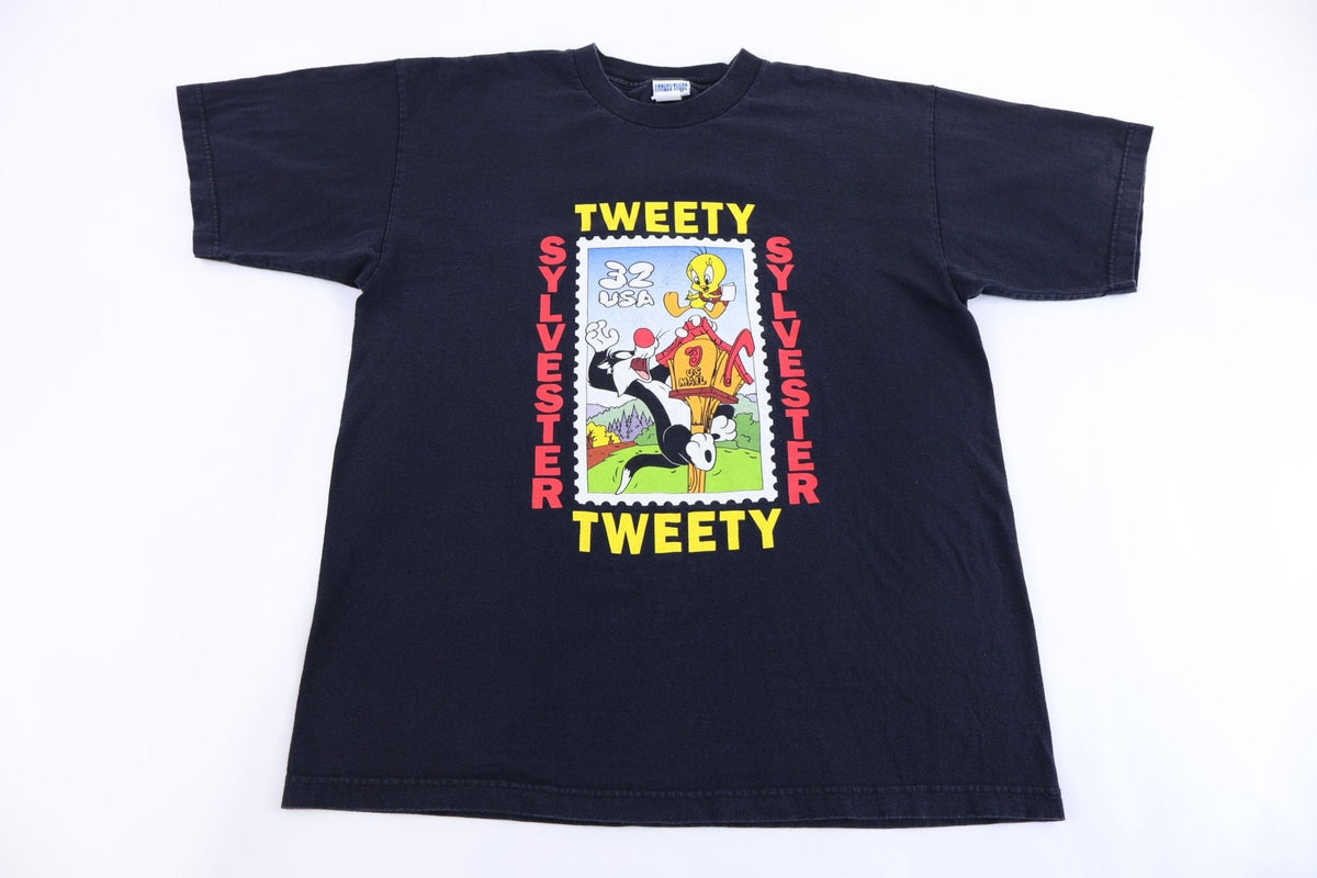 1997 Looney Tunes Tweety Bird Graphic T-shirt product image 1