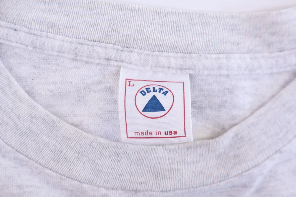 90's Snoopy Navajo Community College T-shirt product image 4